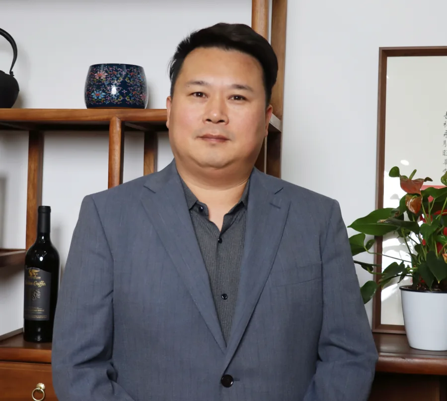 李东旭本人照片，北京金雨科技有限公司负责人